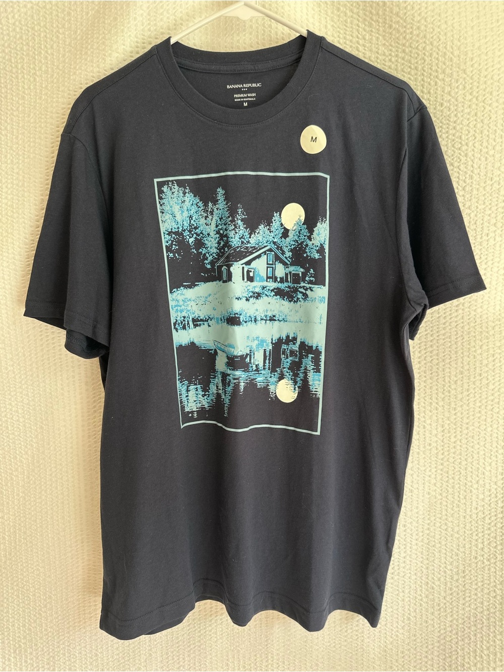BANANA REPUBLIC Navy Blue Nature Cabin T Shirt Premium Wash Mens Medium NWT
